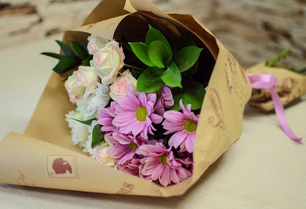 Букет цветов из: Розы и Хризантемы в Николаевке Еврейской автономная области