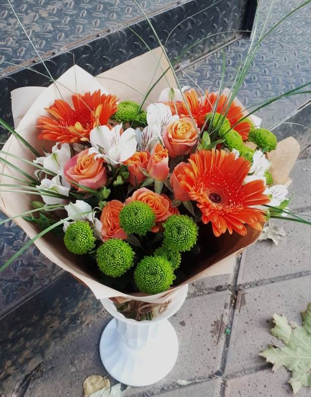 Букет цветов из: Герберы, Хризантемы, Альстромерии и Розы в Николаевке Еврейской автономная области
