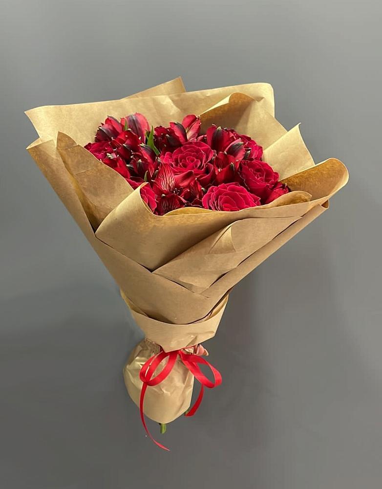 Букет цветов из: Альстромерии и Розы в Николаевке Еврейской автономная области