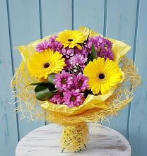 Букет цветов из:  Хризантемы и Герберы в Николаевке Еврейской автономная области