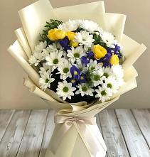 Букет цветов из:  Ирисы, Хризантемы и Розы #REPLACE_PRED# Николаевке Еврейской автономная области