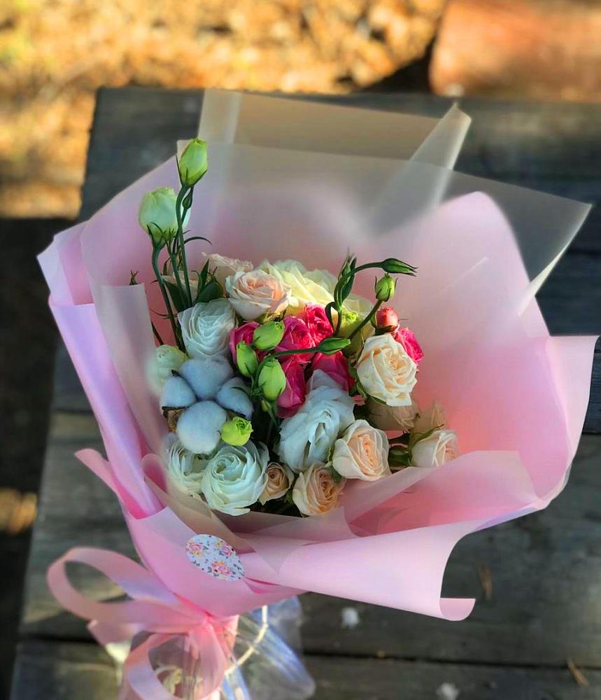 Букет цветов из: Розы и Лизиантусы в Николаевке Еврейской автономная области