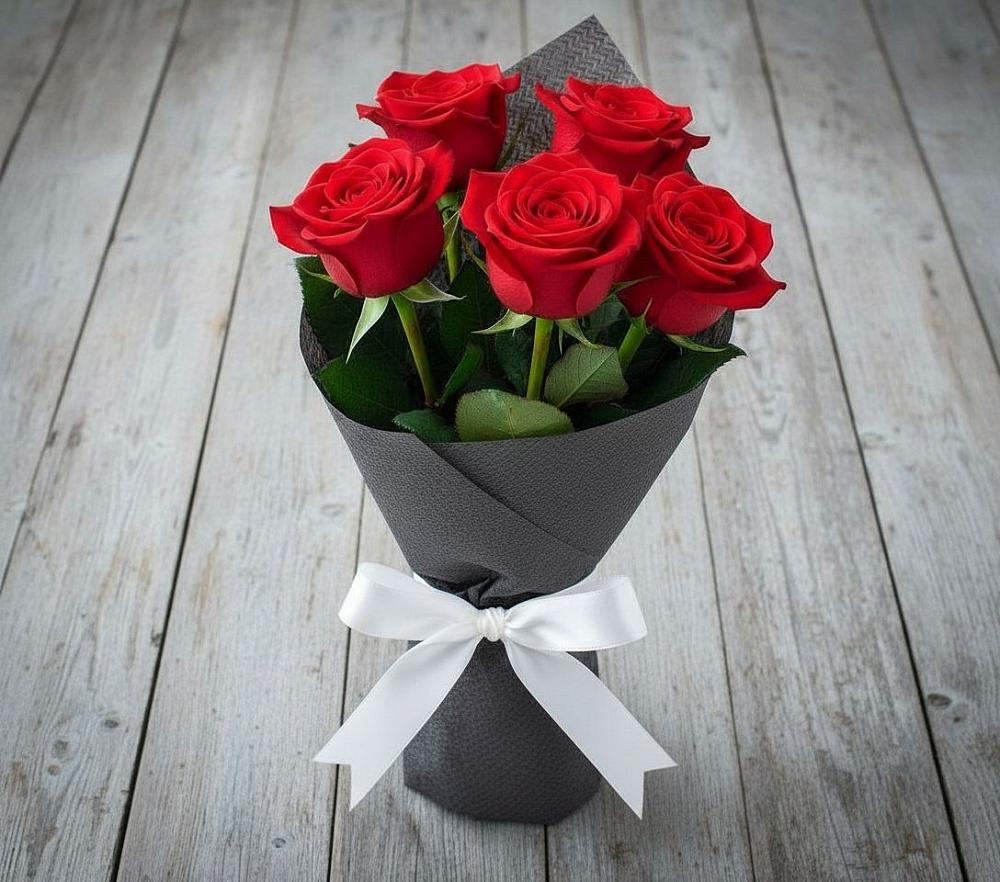 Букет 5 Красных роз Эдлесс Лав в Николаевке Еврейской автономная области