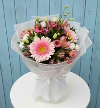 Букет цветов из:  Герберы, Альстромерии и Лизиантусы в Николаевке Еврейской автономная области
