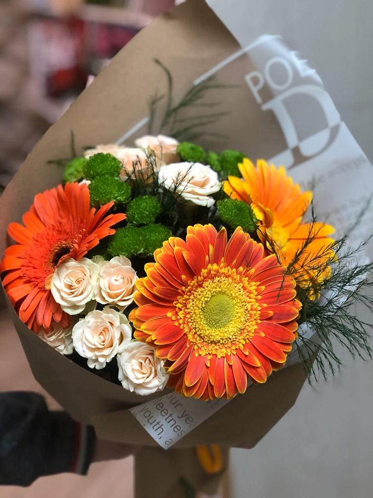 Букет цветов из: Герберы, Хризантемы и Розы в Николаевке Еврейской автономная области