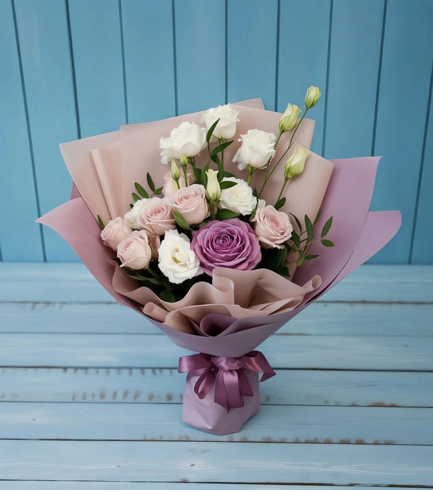 Букет цветов из: Розы и Лизиантусы в Николаевке Еврейской автономная области